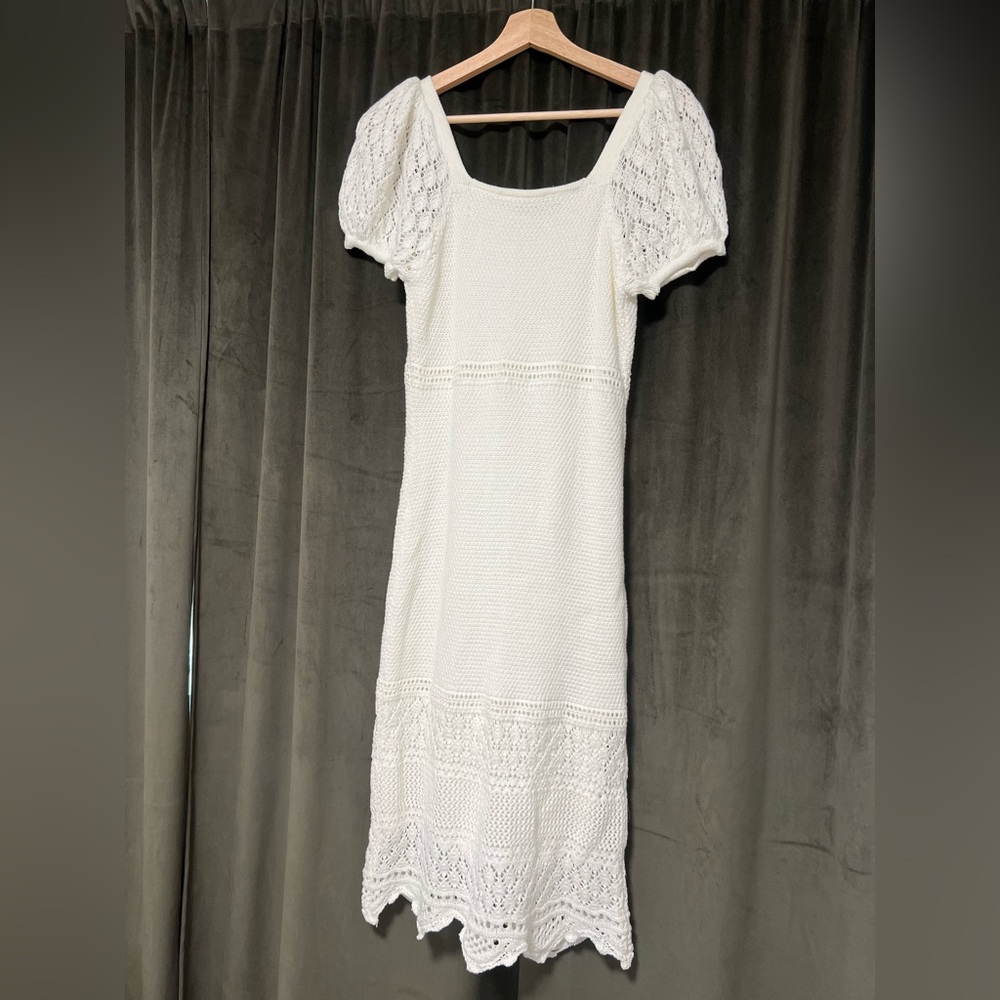 Freshman1996 Size:Medium White knit dress. Brand new never worn.